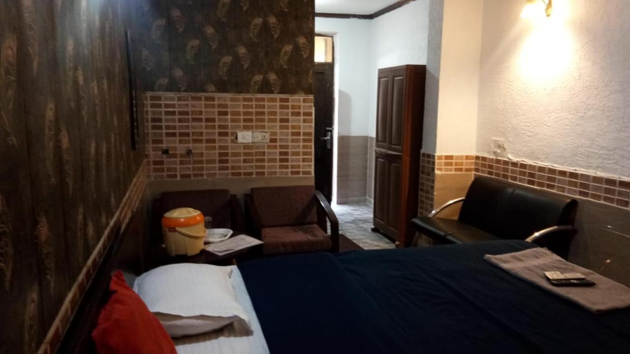 דהראדון Hotel O Hya'S Homestay מראה חיצוני תמונה