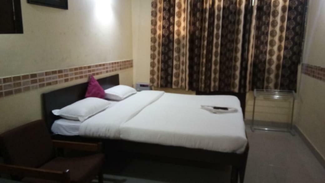 דהראדון Hotel O Hya'S Homestay מראה חיצוני תמונה